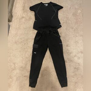 Grey’s Anatomy Medium Scrub Set